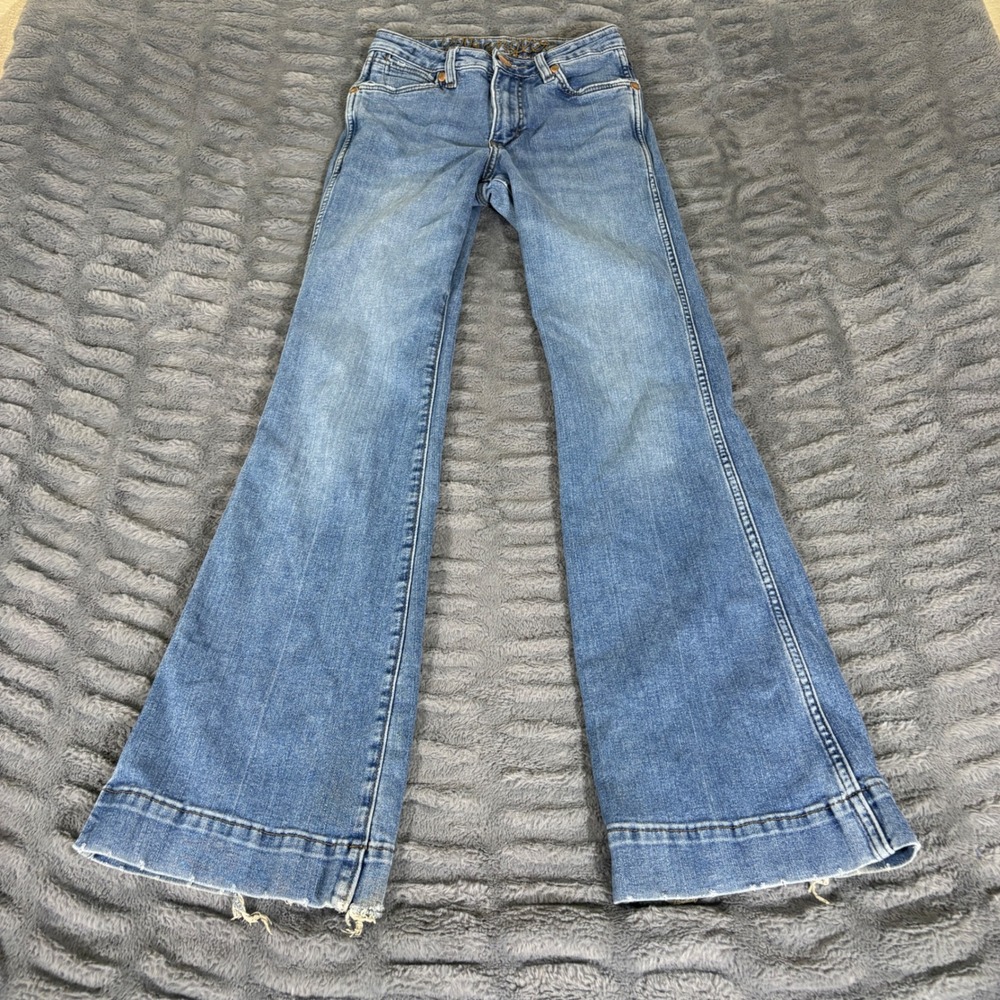 Wrangler Trouser Boot Jeans Womens 25x34 Medium Wash Frayed Hem 1011MPESY